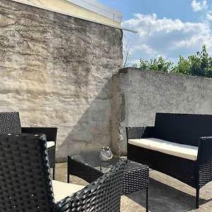  Hébergement de vacances Maison Jardin Proche Paris